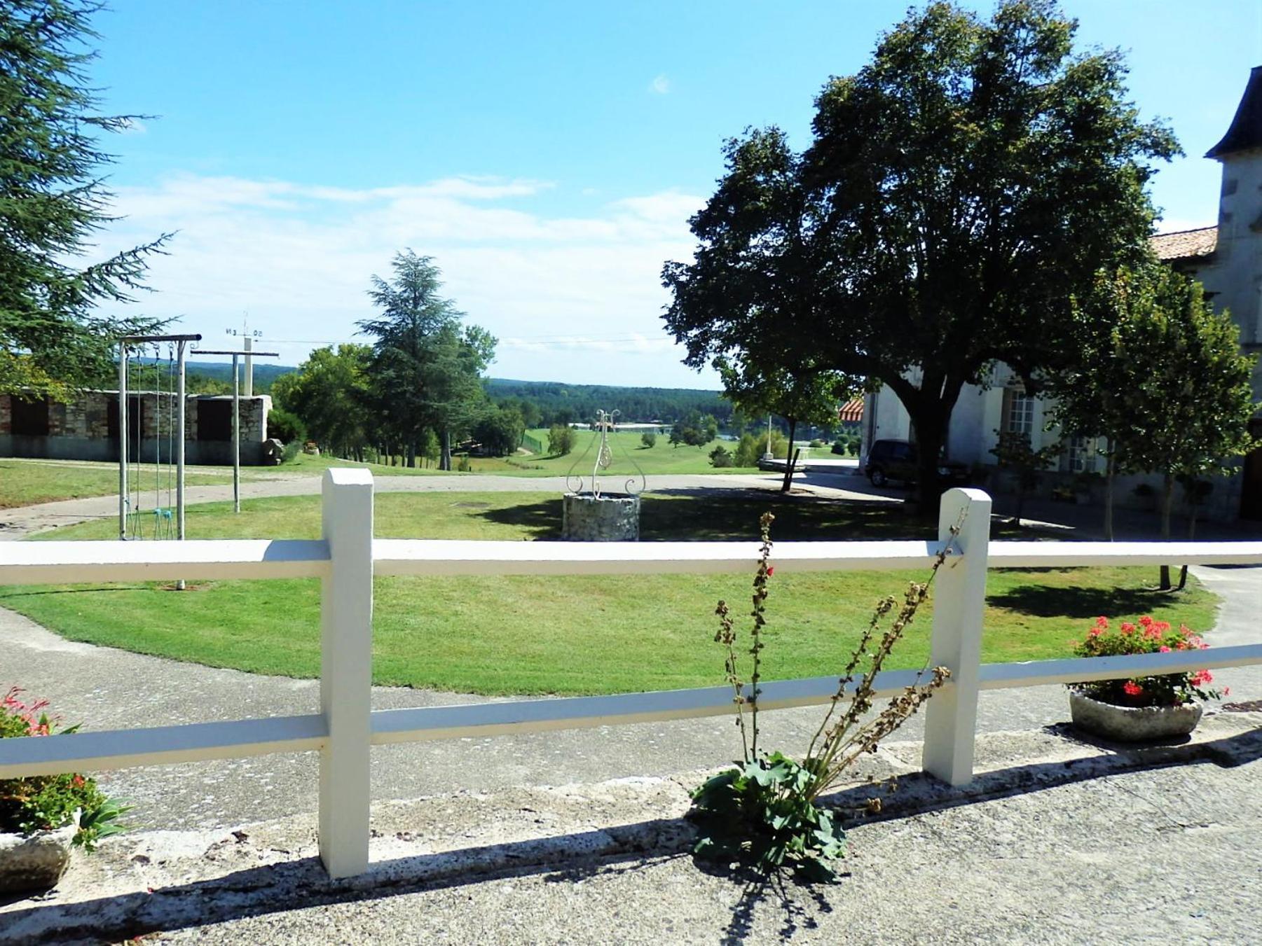 Domaine De Laroque Lou Maisouet 卡斯特尔雅卢 外观 照片